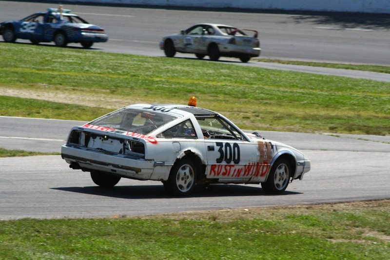 Illustration for article titled The 24 Hours Of LeMons New England 2009 Über Gallery, Part 2